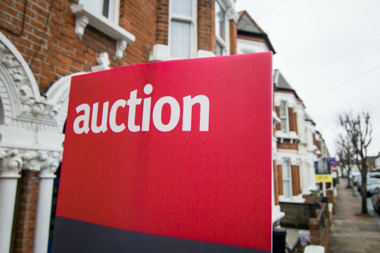 How to Secure Below-Market Property Deals: Insider Tips from an Auction Specialist