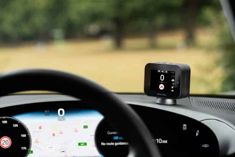 Road Angel Cuts Pure Sync Price in Half for Black Friday Safety Boost