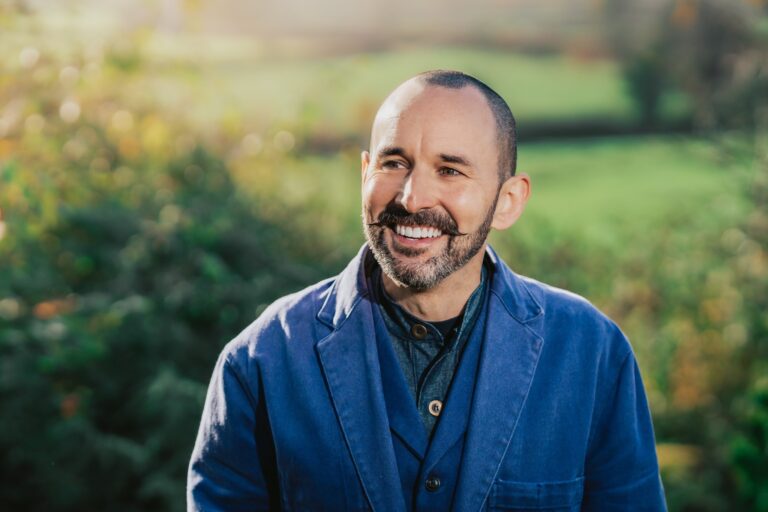 “I was one of the world’s most in-demand keynote speakers earning close to seven figures. But losing it all is what finally made me happy.”