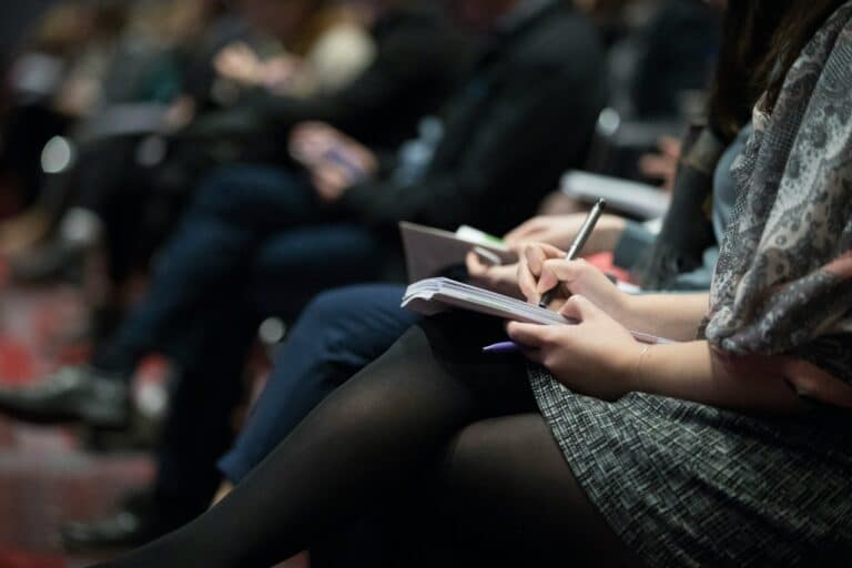 How Can Businesses Reach Journalists in the UK and the US? PR Fire Offers a Proven Distribution Solution
