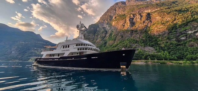 212 Yachts Expands Its Charter Portfolio with Explorer Yacht M/Y GLACIAL BEAR